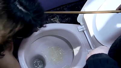 Porn in u toilette